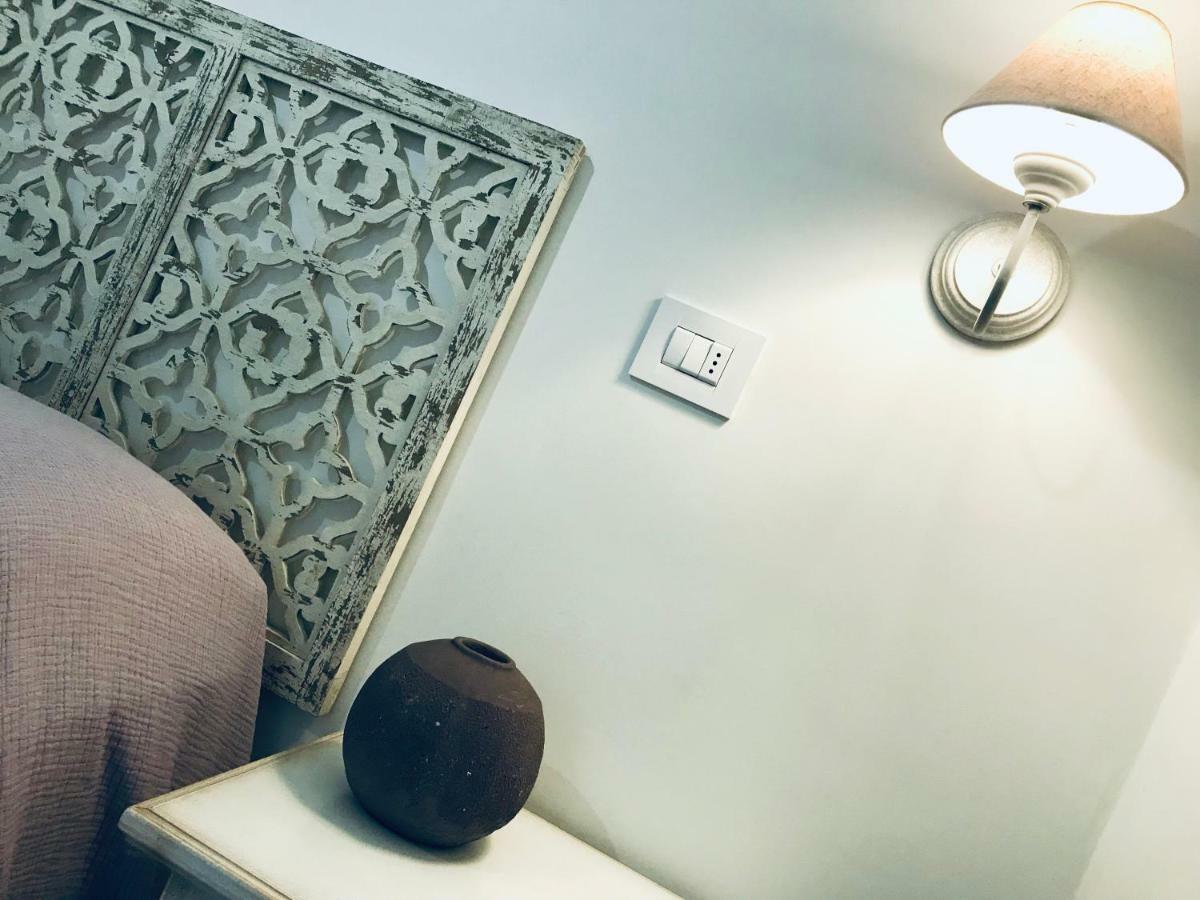 Bellhome 3 - Elegante Appartamento Nel Centro Di باري المظهر الخارجي الصورة